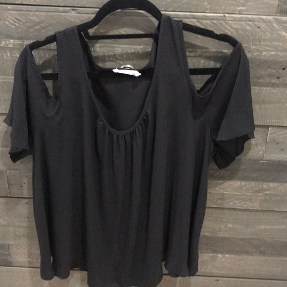 Lush Tops - Lush Open Shoulder Flowy Shirt Lush Tops - Lush Open Shoulder Flowy Shirt